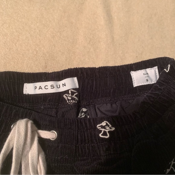 PacSun embroidered mushroom corduroys, small slim - Picture 3 of 5